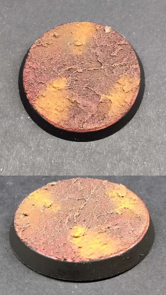 Soclage et socles Terre ocre avec poussière