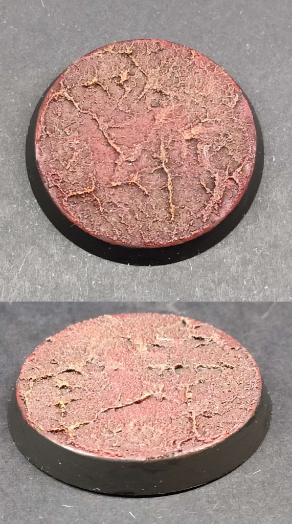 Soclage et socles Terre ocre