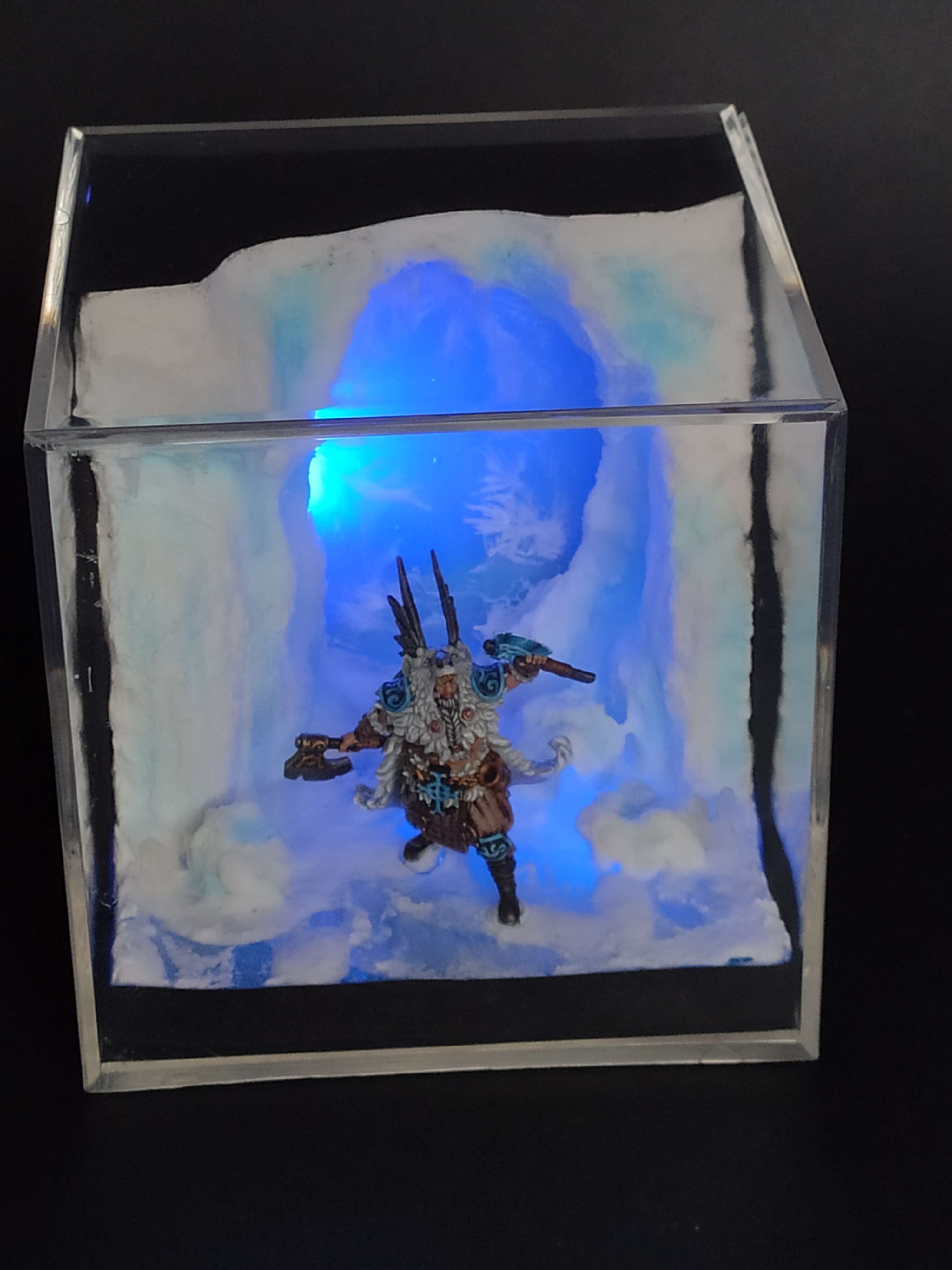 Un cube personnage pour mettre en valeur un personnage dans un petit diorama sur mesure, idéal pour une idée cadeau !