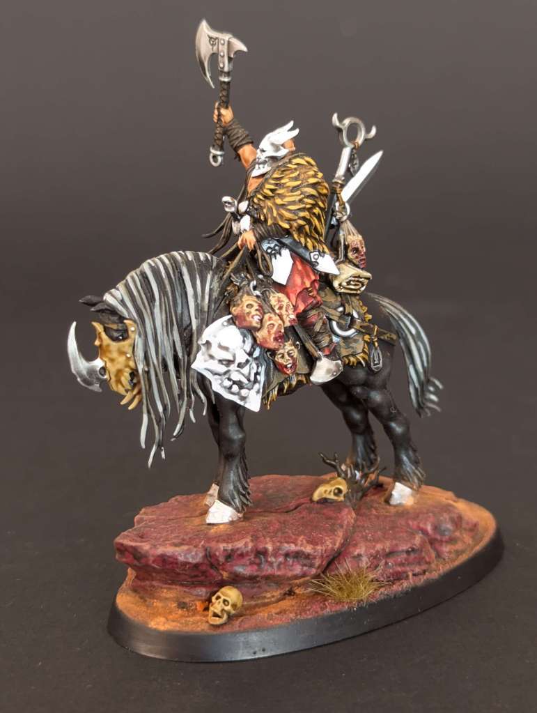 Chef de Guerre Noir-Serment sur destrier